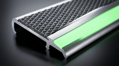 anti-slip-glow-stair-nosing-closeup