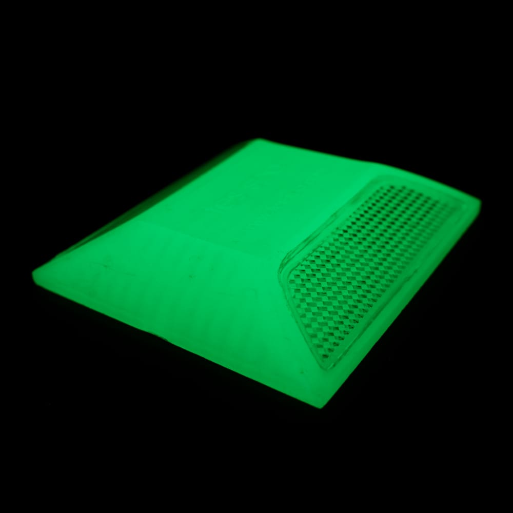 Glow in the Dark Reflective Road Studs Glowing